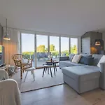 Дом отдыха Panoramic View And Terrace In Charming Hojslev