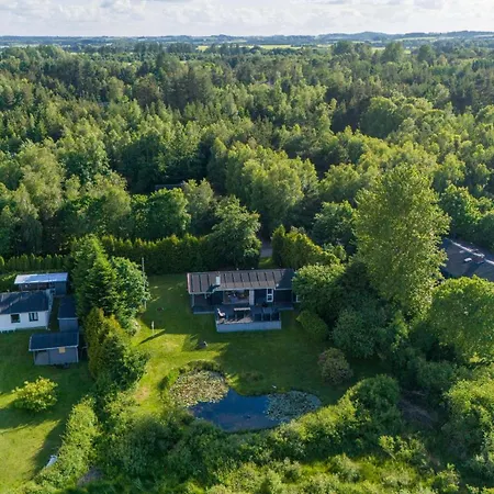 Panoramaudsigt Og Terrasse I Charmerende Hus
