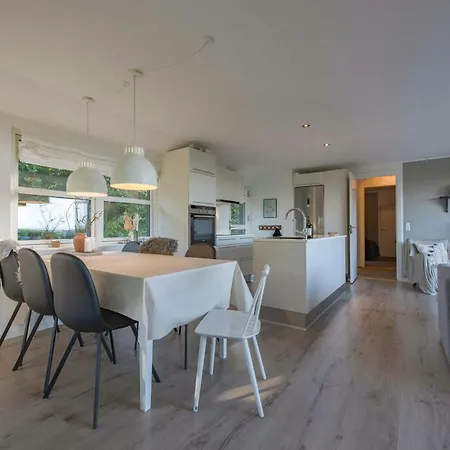 Panoramaudsigt Og Terrasse I Charmerende Hus Hojslev