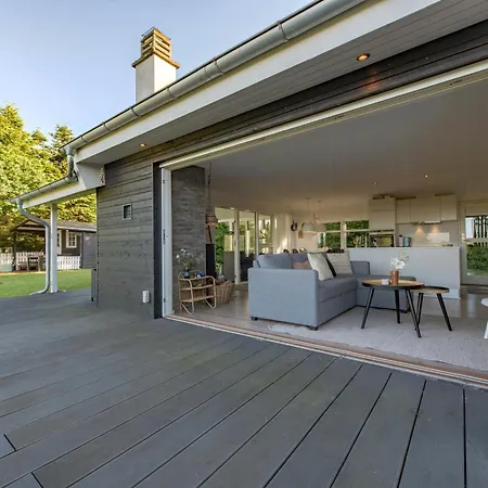Panoramic View And Terrace In Charming * Højslev