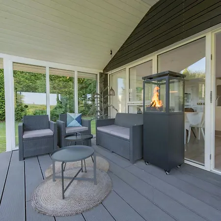 Panoramic View And Terrace In Charming Feriehus