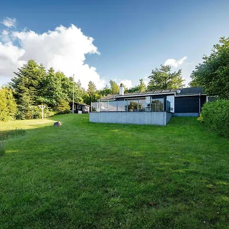 Panoramic View And Terrace In Charming Højslev