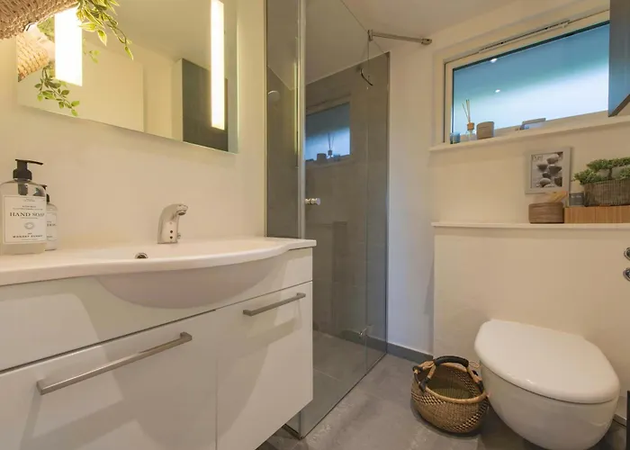 בית נופש Panoramic View And Terrace In Charming